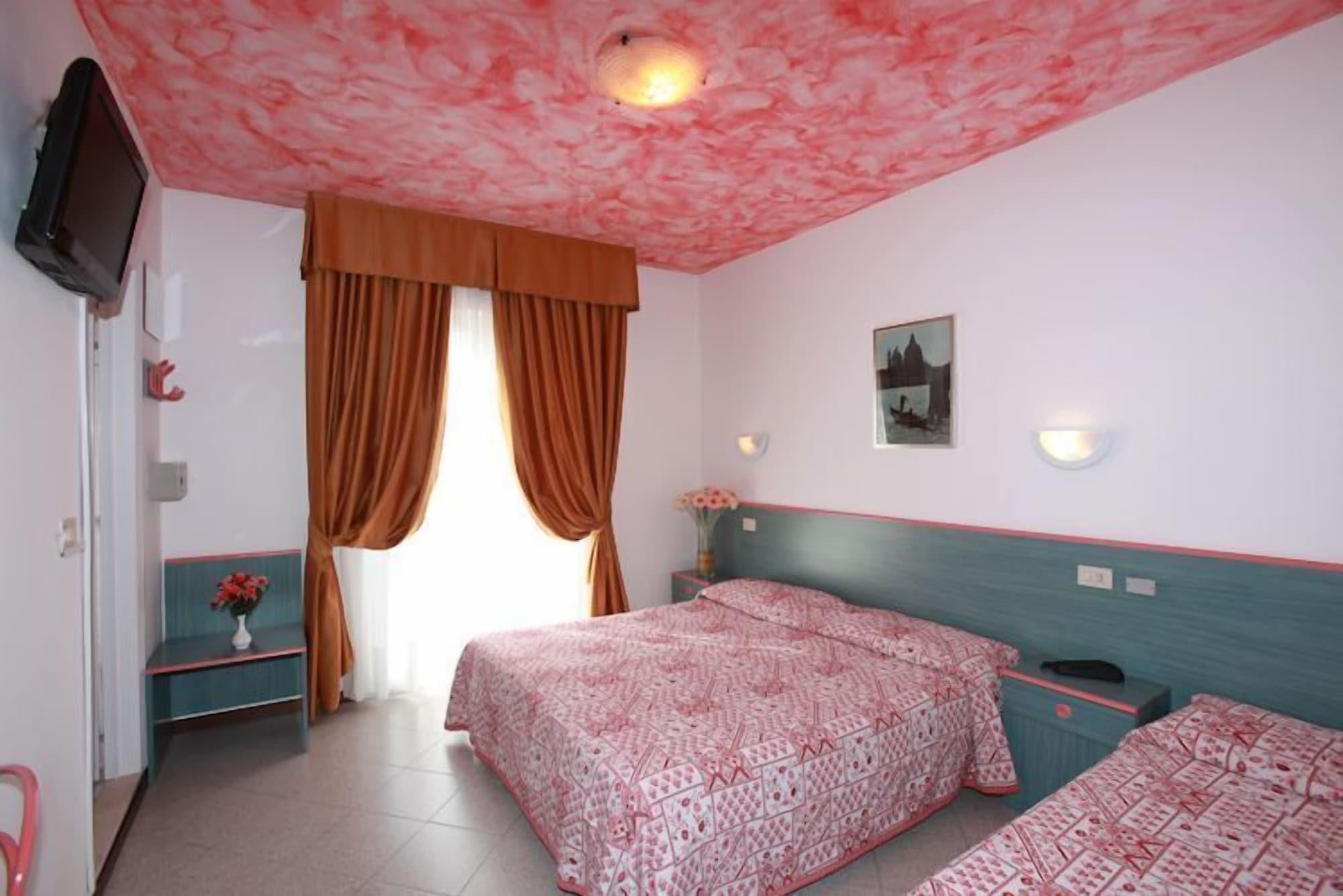 Hotel Storione Лідо-ді-Єзоло Екстер'єр фото